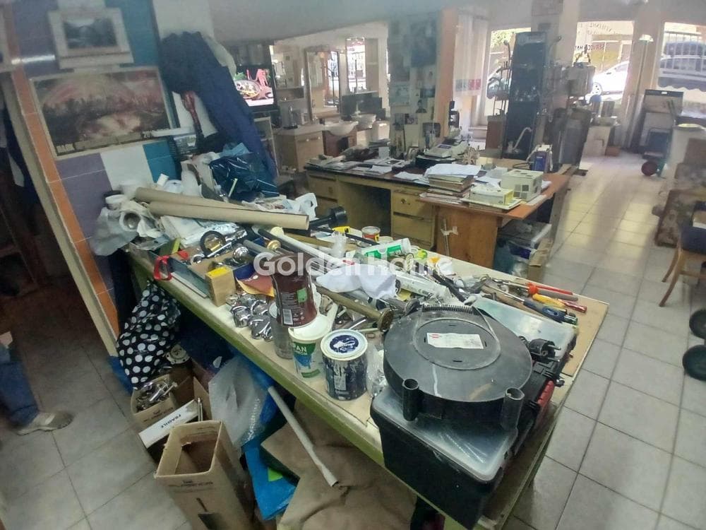 Retail Store in Neo Pagkrati, Vironas — Photo 3 of 5