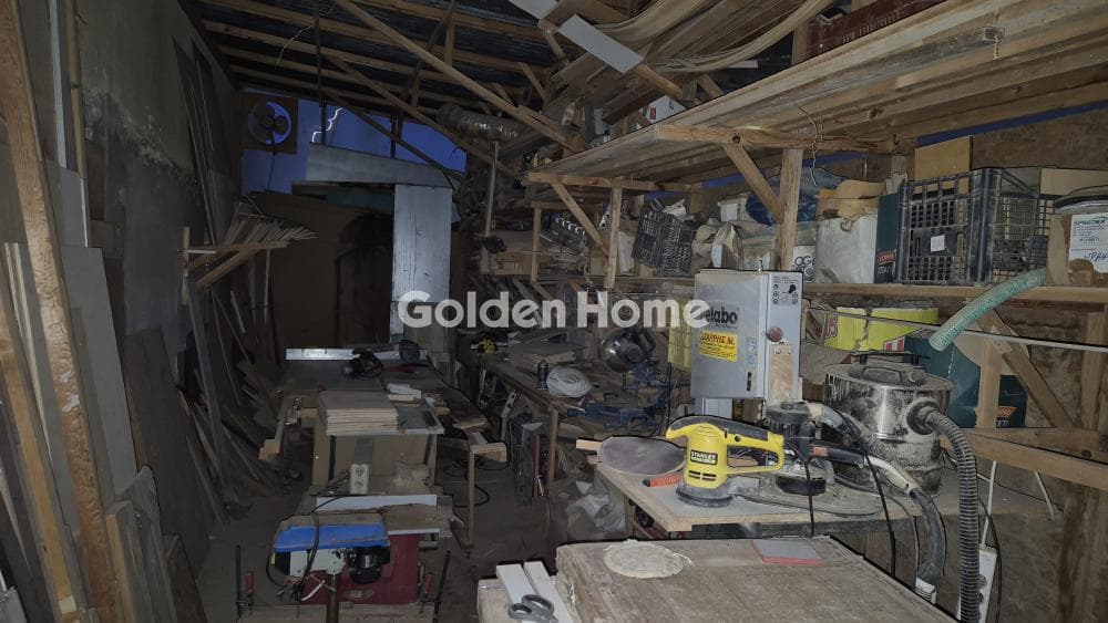 Warehouse in Rodia, Gazi