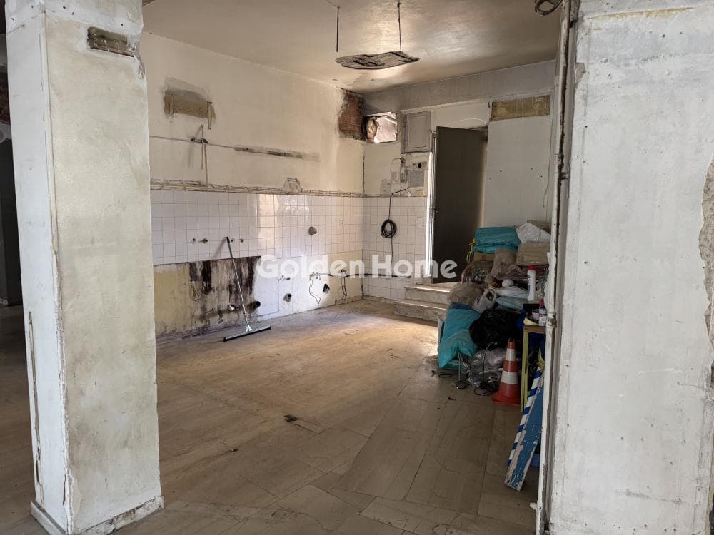 Retail Store in Agia Eirini Lykovrysis, Lykovrisi — Photo 7 of 12