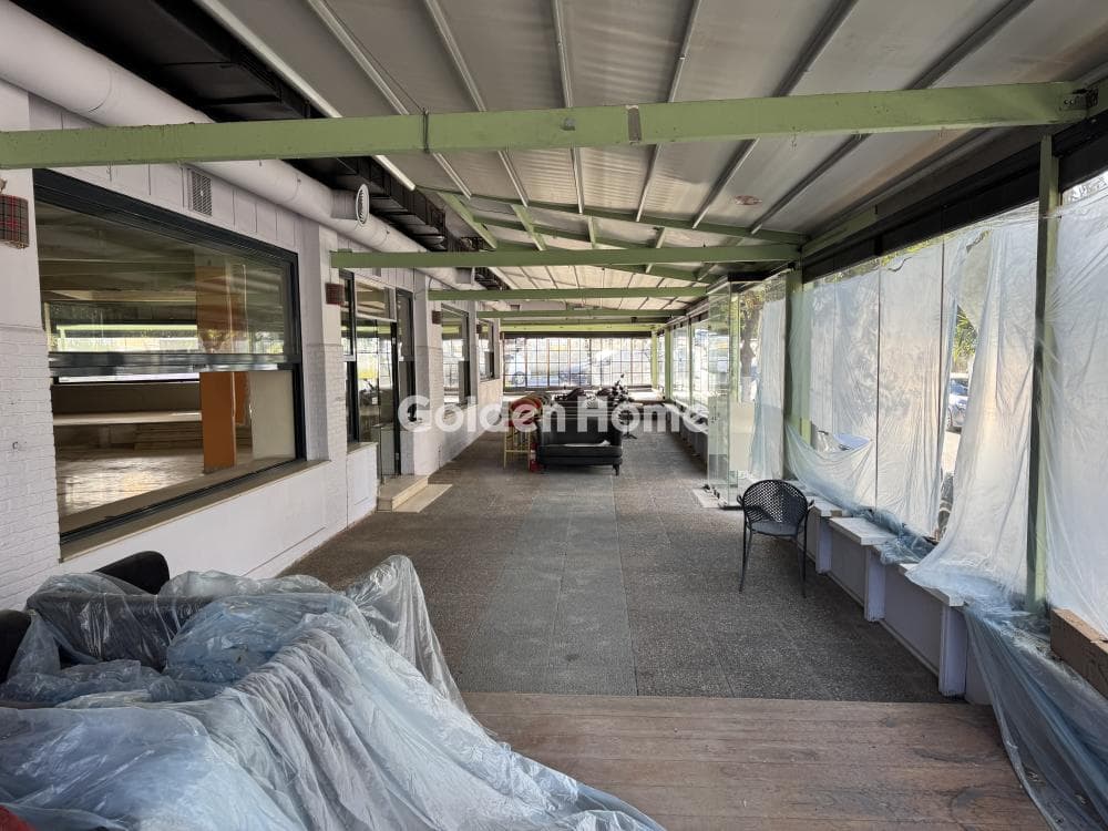 Retail Store in Agia Eirini Lykovrysis, Lykovrisi — Photo 4 of 12