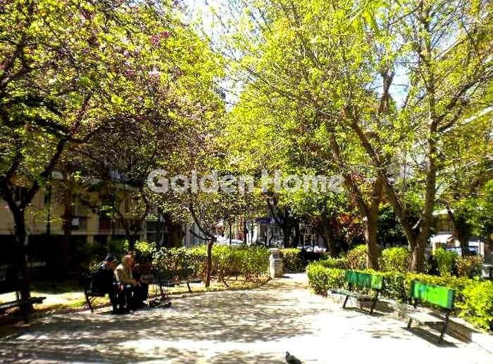 Οικόπεδο στην Κέντρο, Νέος Κόσμος