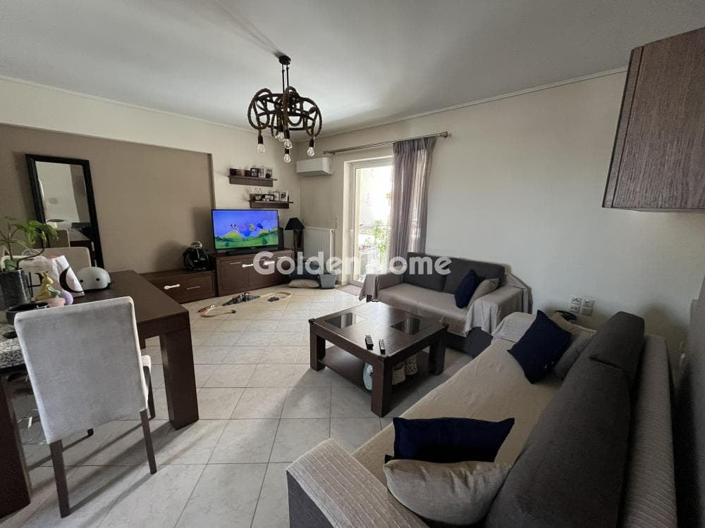 Apartment in Palaia Kokkinia, Piraeus — Photo 1 of 9