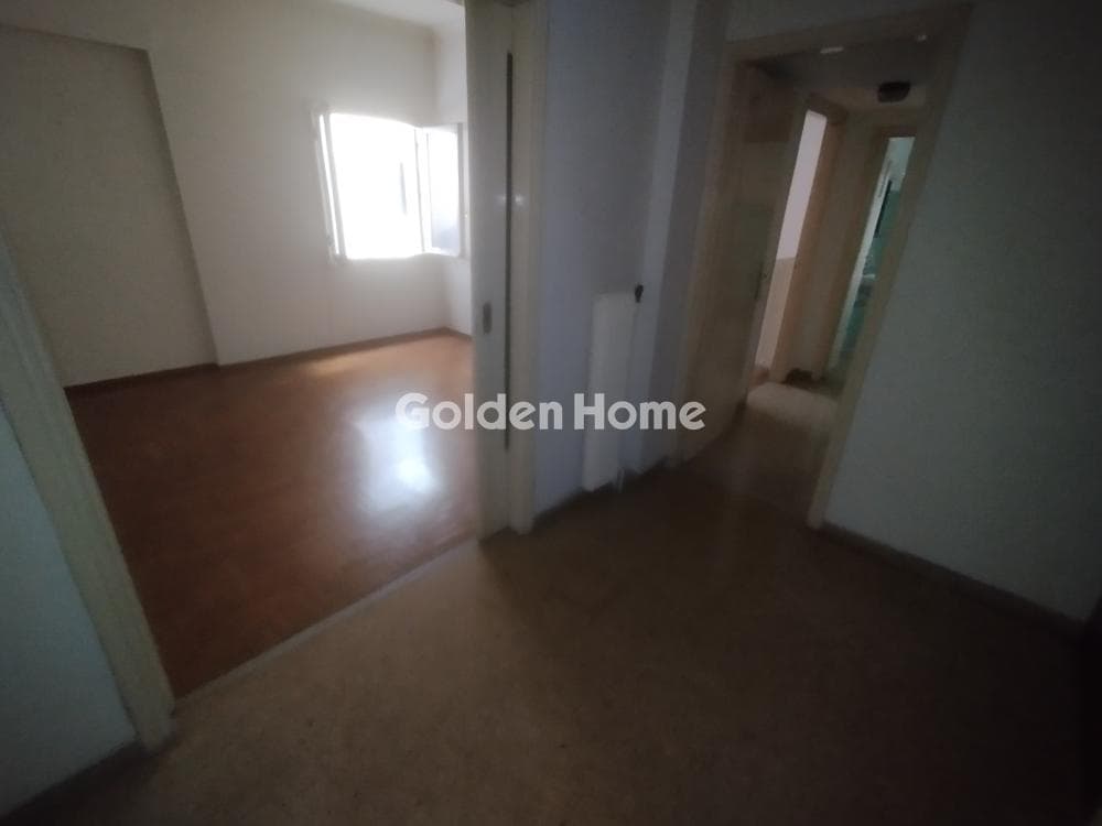 Apartment in Fokionos Negri, Kipseli — Photo 1 of 7