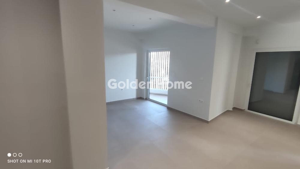 Apartment in Panionia, Glyfada — Photo 1 of 11