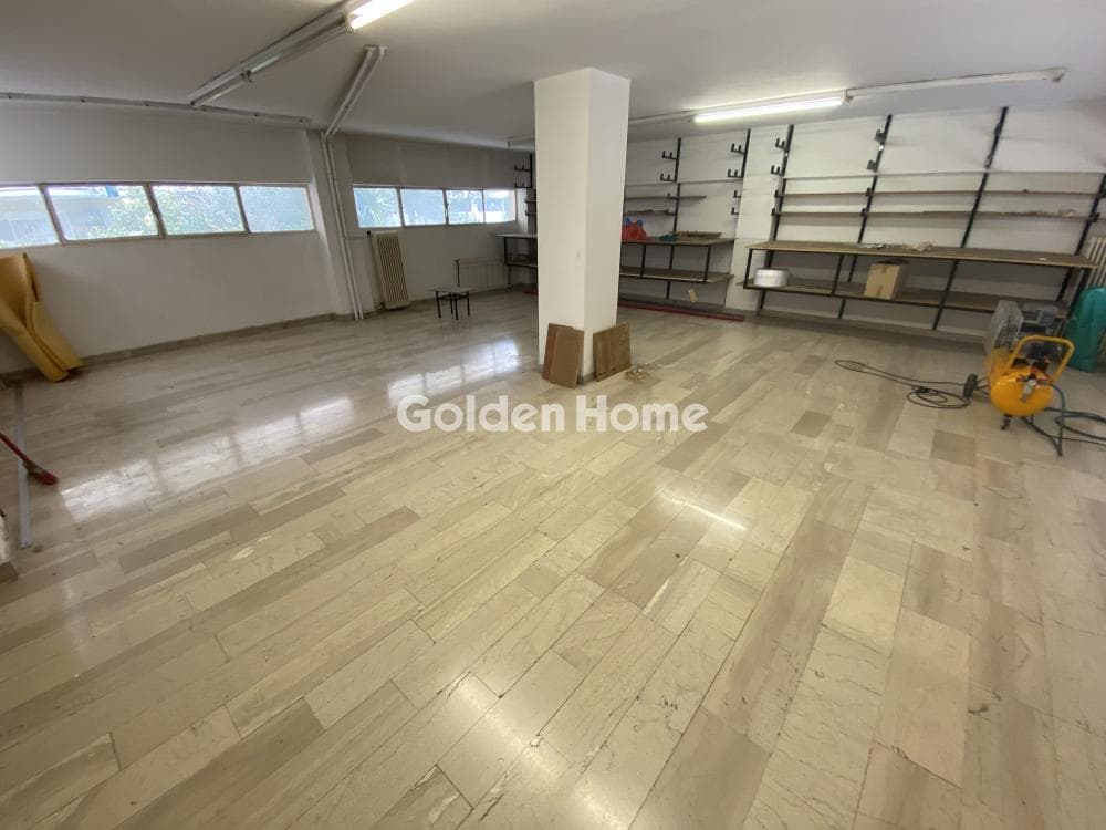 Retail Store in Plateia Ntavari, Palaio Faliro — Photo 17 of 18