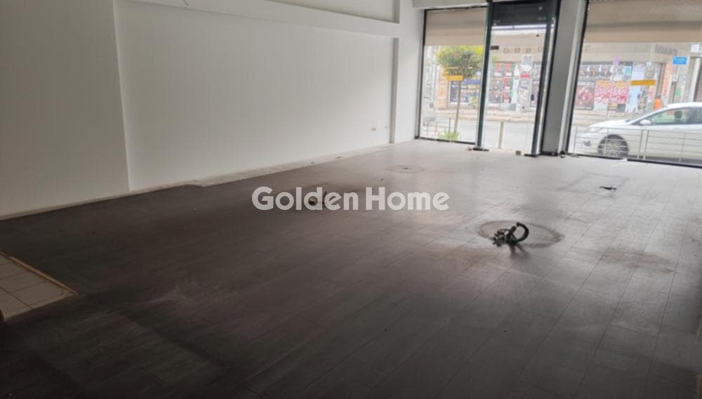 Retail Store in Center, Dafni — Photo 1 of 5
