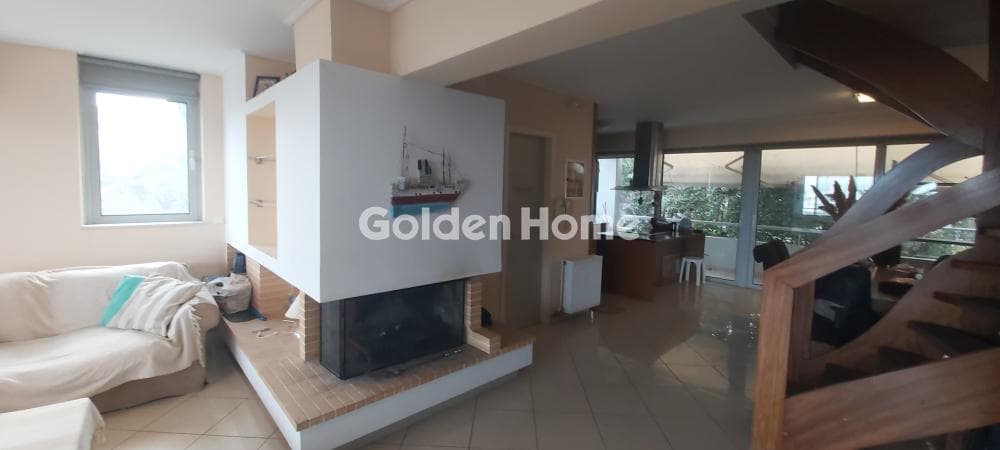 Apartment in Mple Limanaki, Rafina — Photo 2 of 8