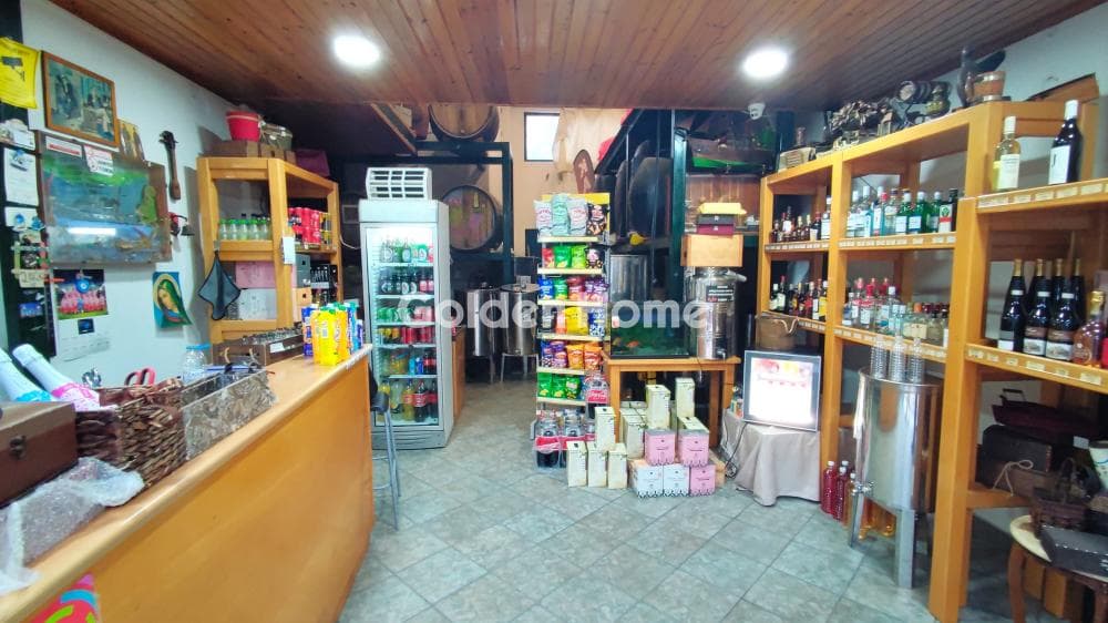 Κατάστημα στην Πλατεία Ελευθερίας, Κορυδαλλός — Φωτογραφία 1 από 23