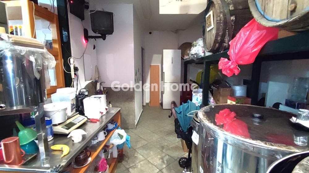 Κατάστημα στην Πλατεία Ελευθερίας, Κορυδαλλός — Φωτογραφία 11 από 23