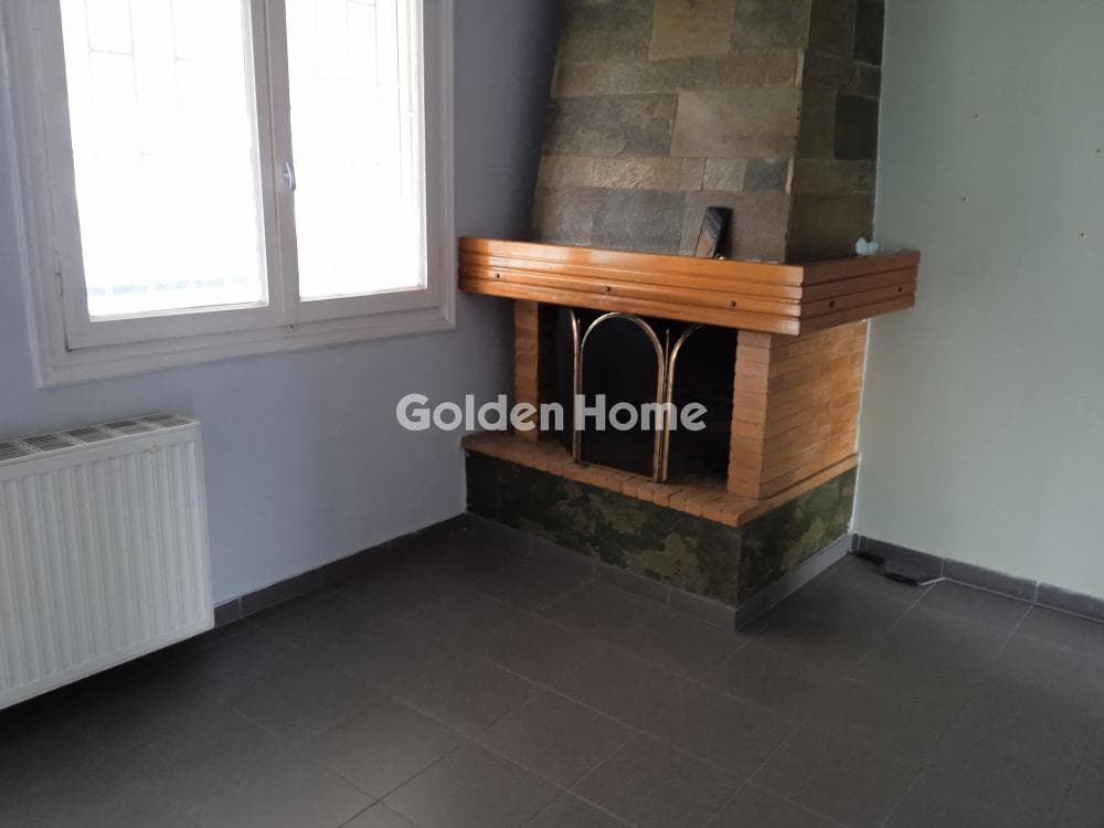 Apartment in Zefiri, Zefiri — Photo 1 of 7