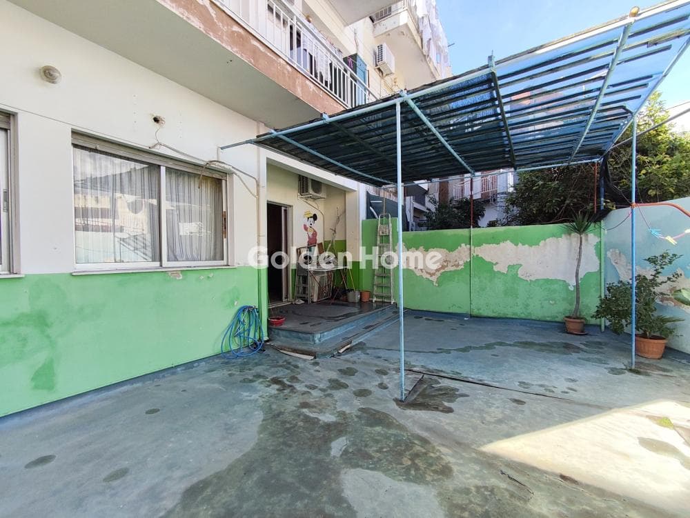 Γραφείο στην Φυλακές - Αθλητικό Κέντρο, Κορυδαλλός — Φωτογραφία 7 από 7