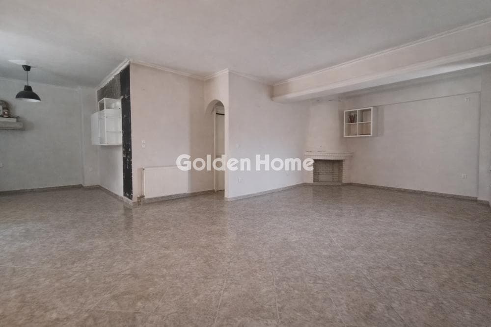 Apartment in Agios Tryfonas, Kamatero — Photo 1 of 9