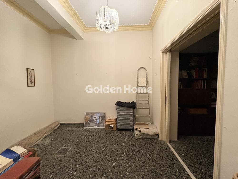 House in Eleftherias square, Koridallos — Photo 5 of 23