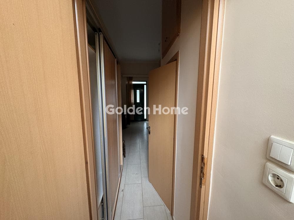 House in Eleftherias square, Koridallos — Photo 14 of 23