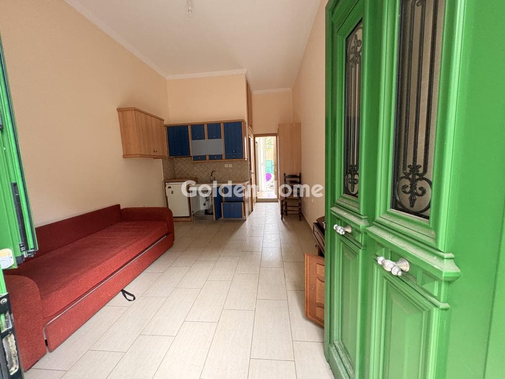 House in Eleftherias square, Koridallos — Photo 12 of 23