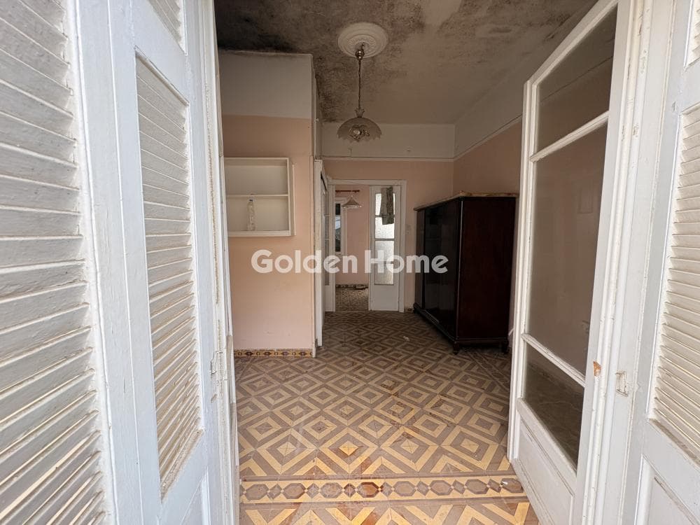 House in Eleftherias square, Koridallos — Photo 3 of 23