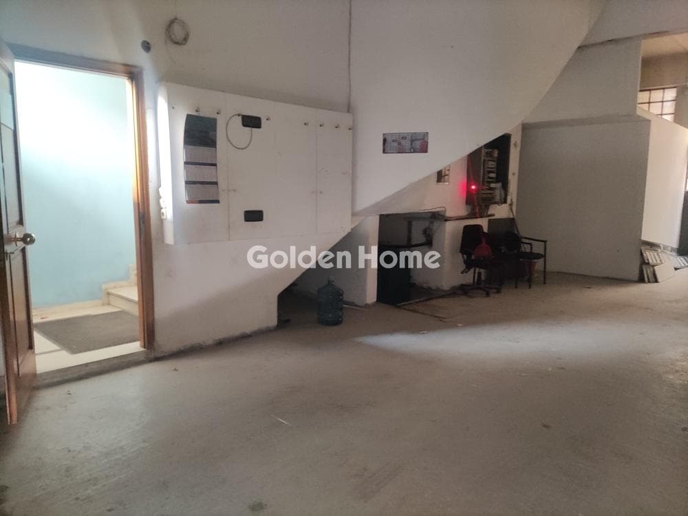 Χώρος Στάθμευσης στην Αγία Σοφία, Πειραιάς — Φωτογραφία 5 από 9