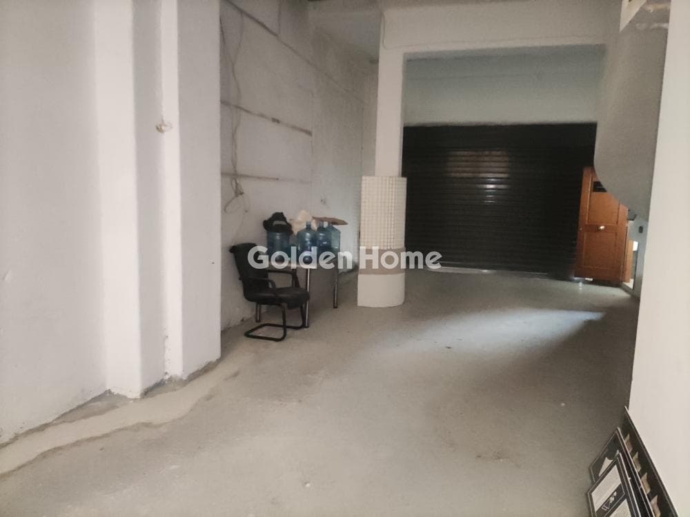 Χώρος Στάθμευσης στην Αγία Σοφία, Πειραιάς — Φωτογραφία 6 από 9