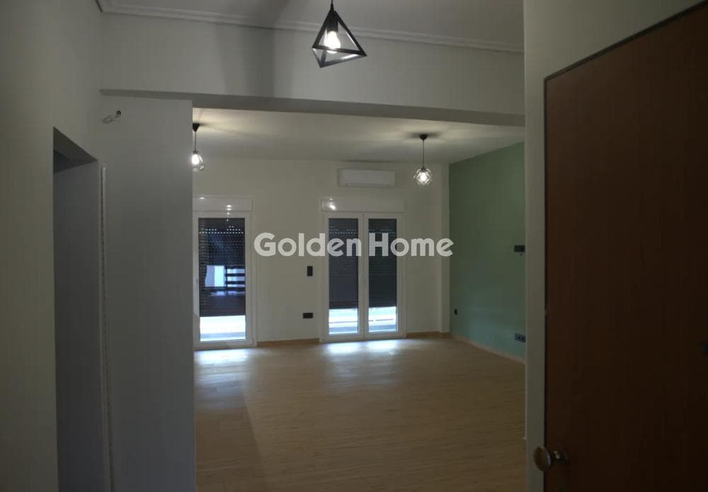 Apartment in Plateia Davaki, Kalithea — Photo 2 of 15