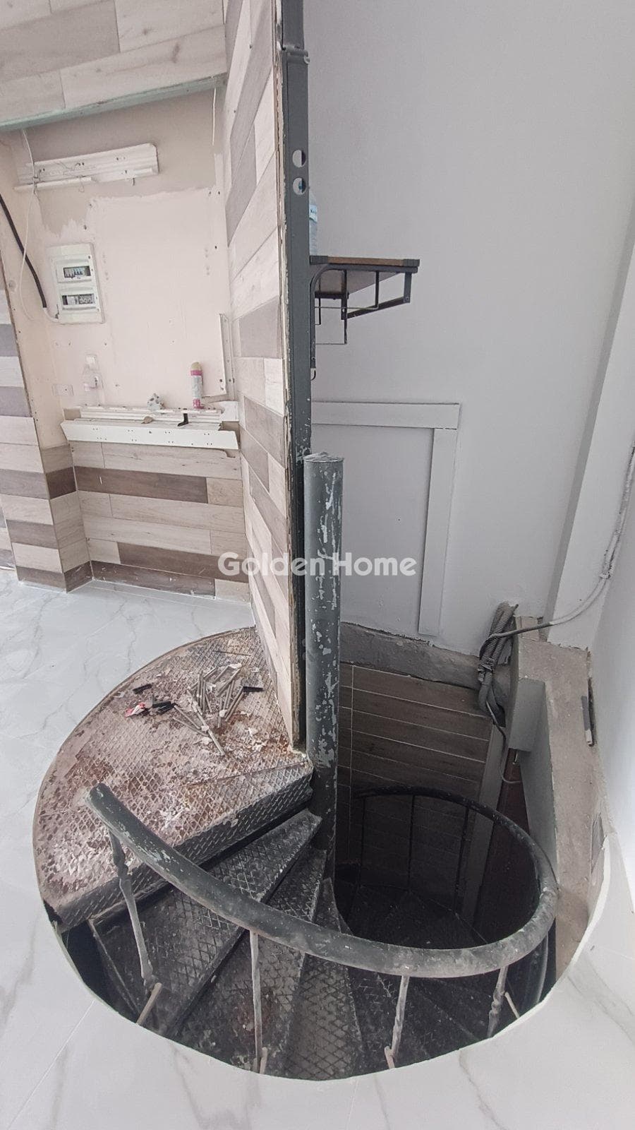 Retail Store in Center, Oreokastro — Photo 7 of 7