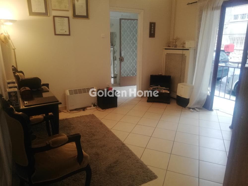 Apartment in Politechnioupoli, Zografou — Photo 5 of 18