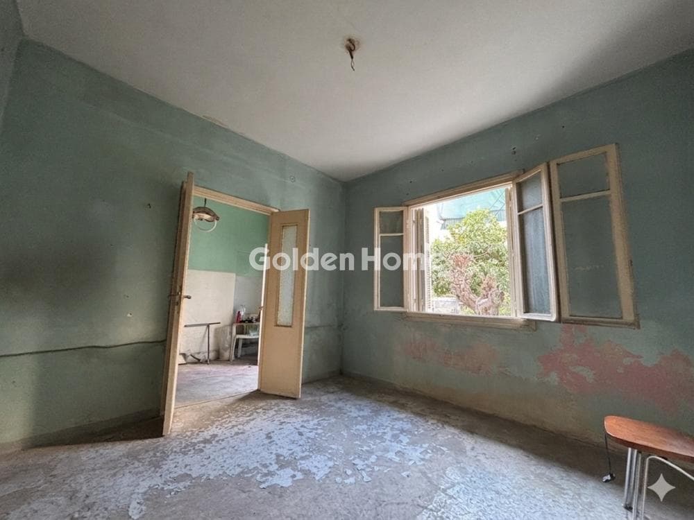 Apartment in Tourkovounia, Keratsini — Photo 1 of 33