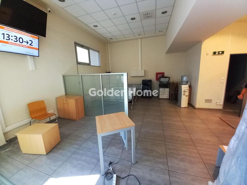 Retail Store in Center, Nikaia — Photo 14 of 48