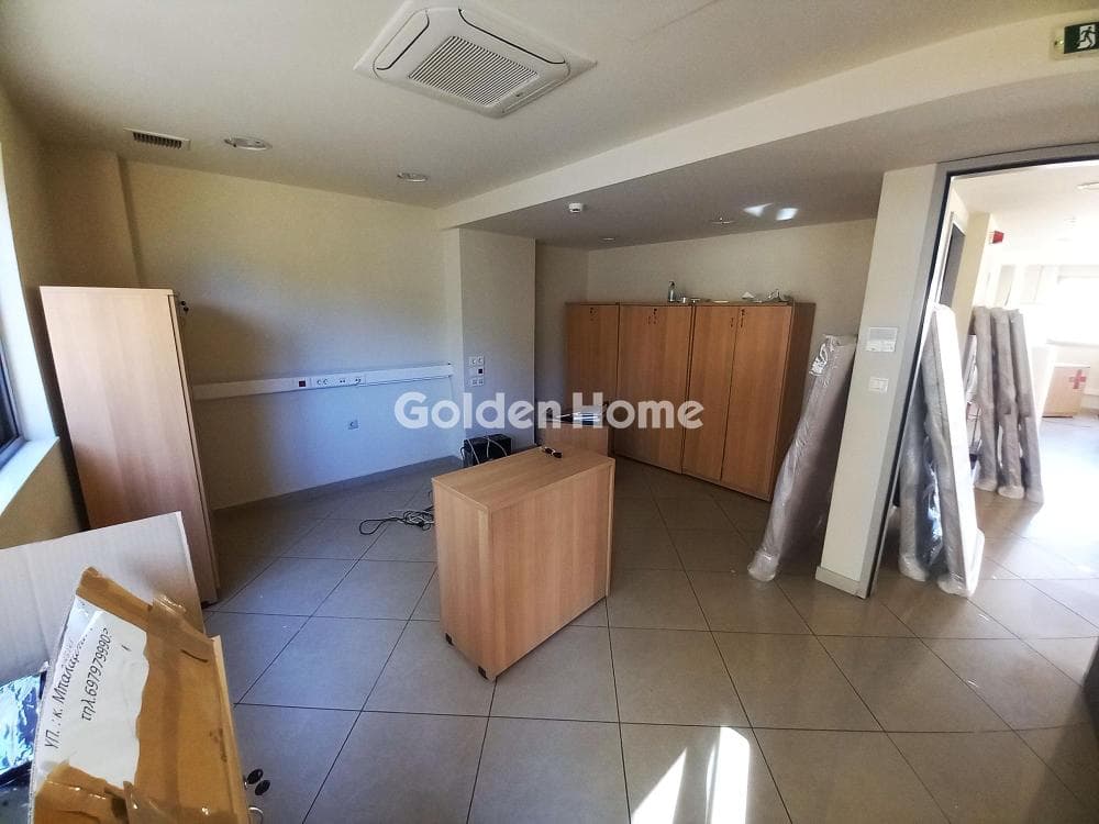 Retail Store in Center, Nikaia — Photo 23 of 48