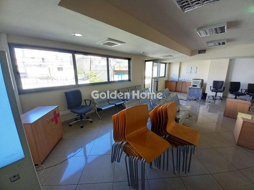 Retail Store in Center, Nikaia — Photo 24 of 48