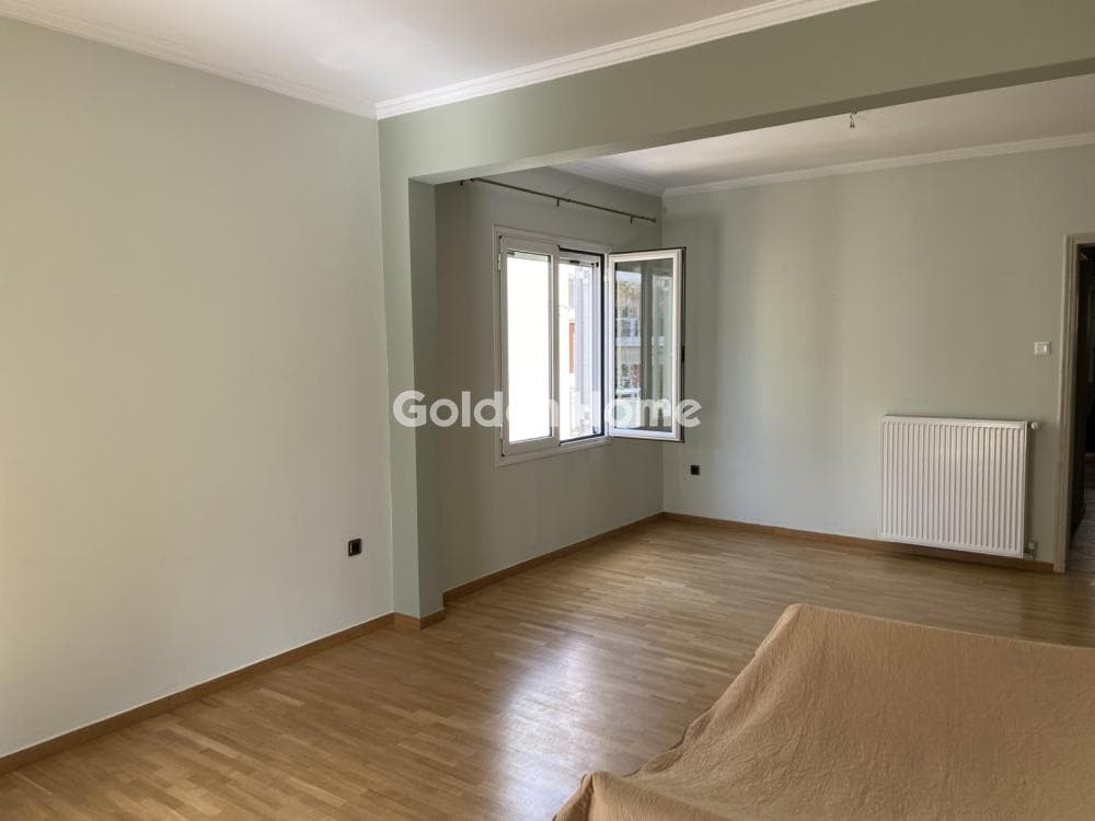 Apartment in Agia Paraskevi, Nea Smyrni — Photo 2 of 11