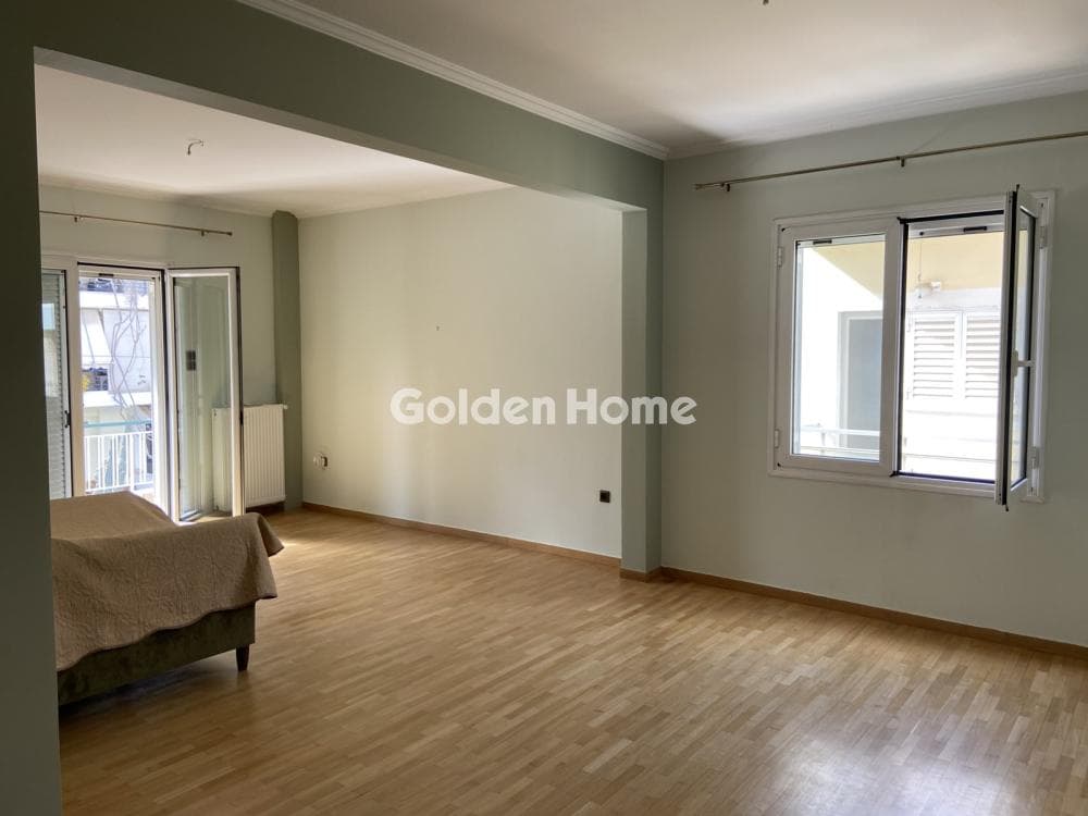 Apartment in Agia Paraskevi, Nea Smyrni — Photo 4 of 11