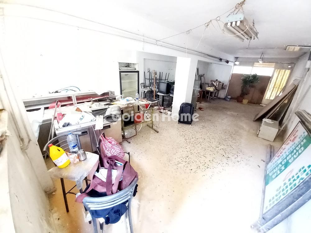 Αποθήκη στην Πλατεία Ελευθερίας, Κορυδαλλός — Φωτογραφία 1 από 9