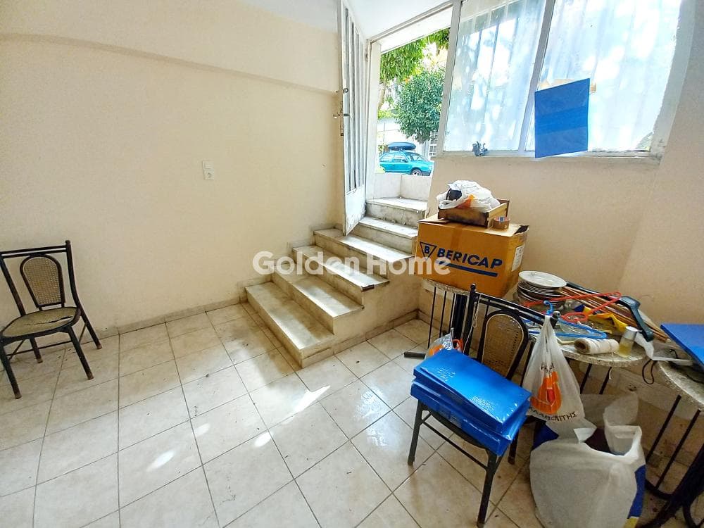 Αποθήκη στην Πλατεία Ελευθερίας, Κορυδαλλός — Φωτογραφία 5 από 9