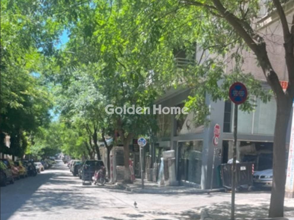Κατάστημα στην Πλατεία Βάθης, Κέντρο — Φωτογραφία 1 από 3
