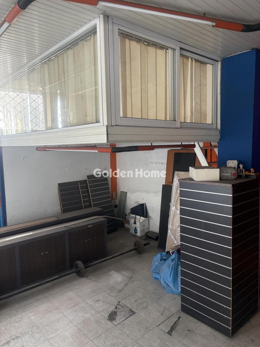 Retail Store in Neo Aigaleo, Aigaleo — Photo 1 of 5