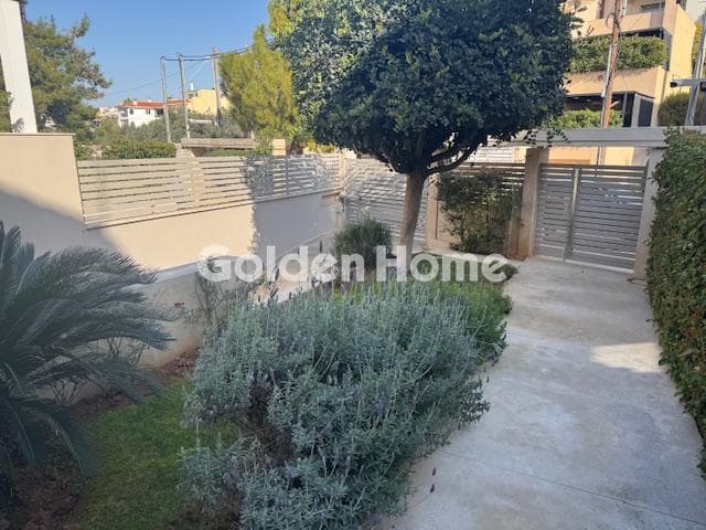House in Pigadakia, Voula — Photo 1 of 25