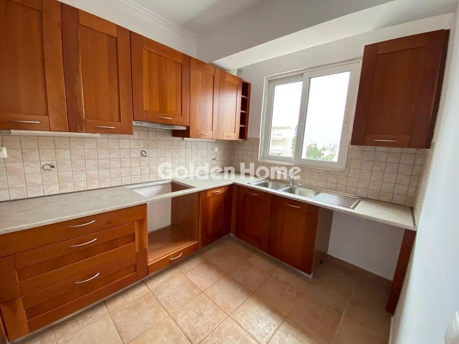 Apartment in Center, Vouliagmeni — Photo 4 of 11