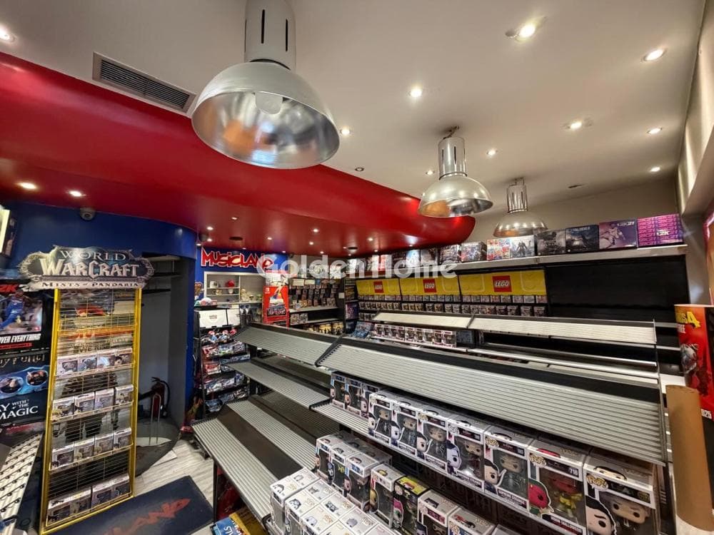Retail Store in Center, Nea Erithraia — Photo 2 of 6
