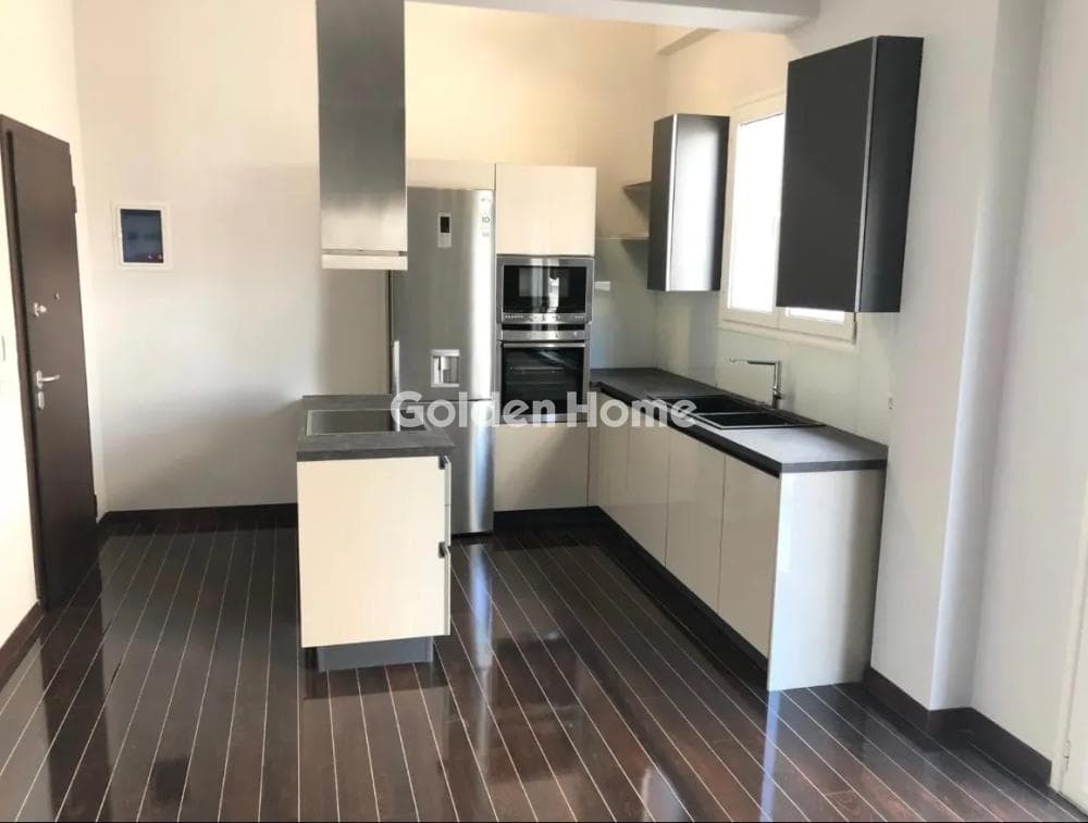 Apartment in Chrisaki, Nea Smyrni — Photo 1 of 8