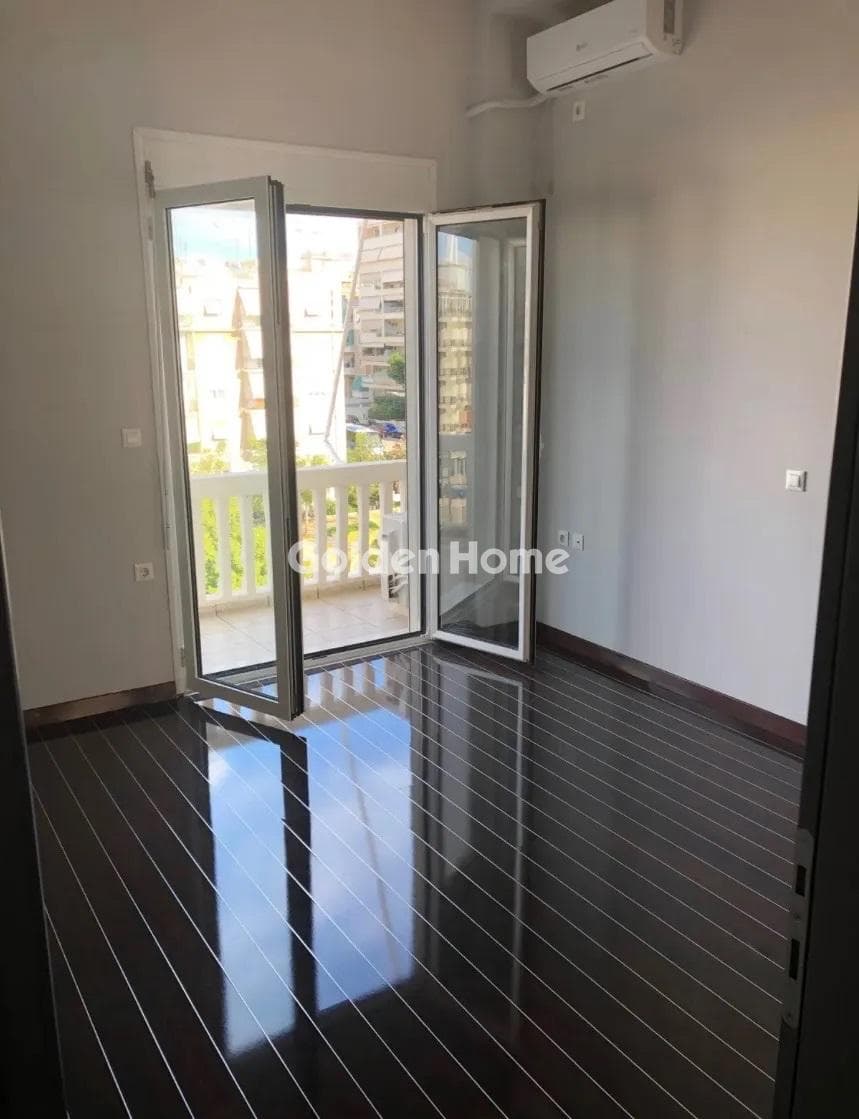 Apartment in Chrisaki, Nea Smyrni — Photo 3 of 8