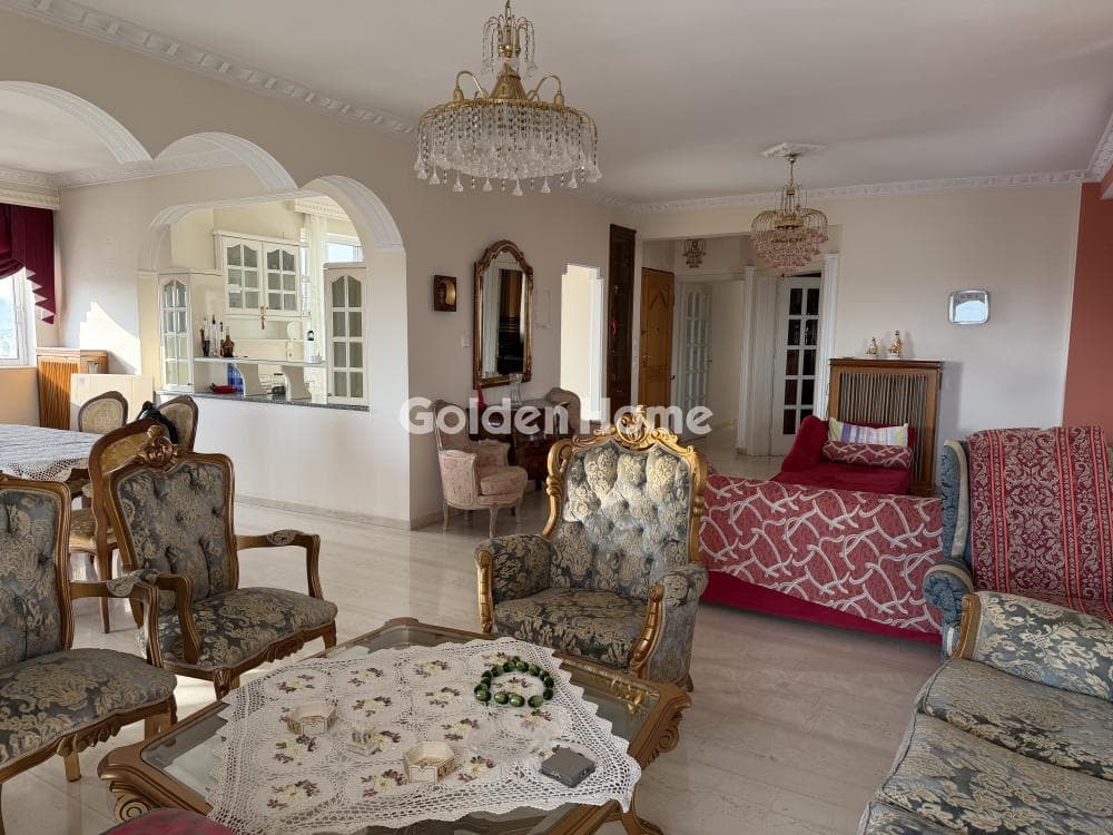 Apartment in Center, Nea Smyrni — Photo 1 of 23