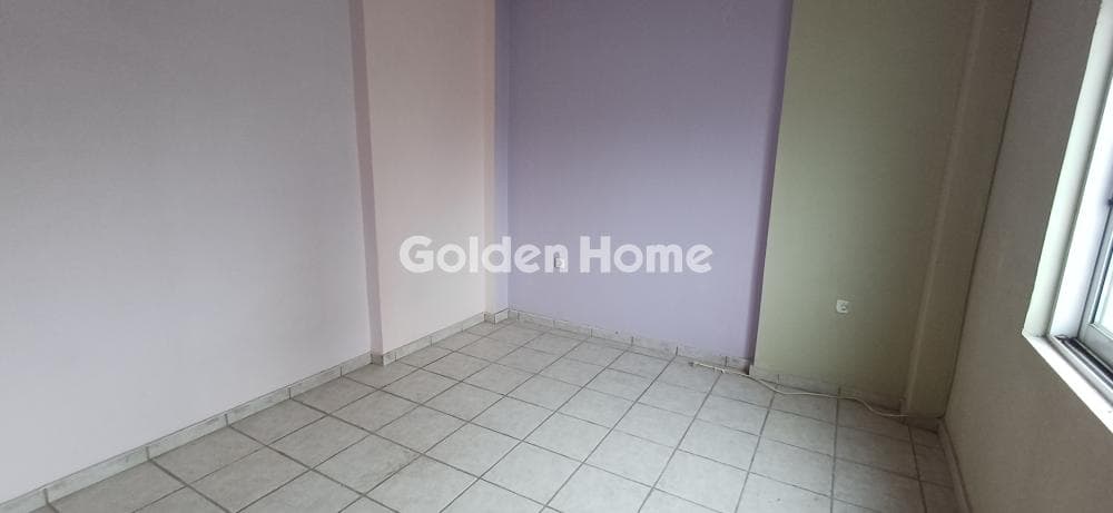 Apartment in Center, Agios Dimitrios — Photo 8 of 14