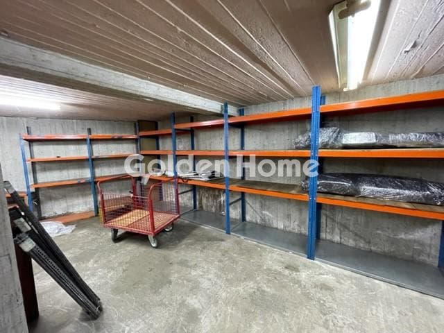 Warehouse in Maniatika, Piraeus — Photo 2 of 2