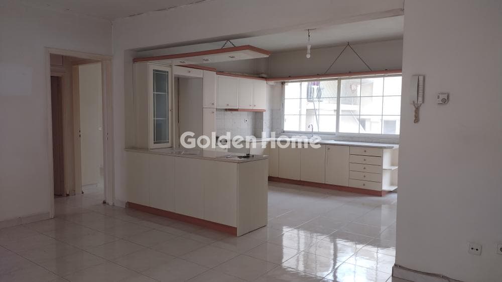 Apartment in Piraiki, Piraeus — Photo 7 of 27