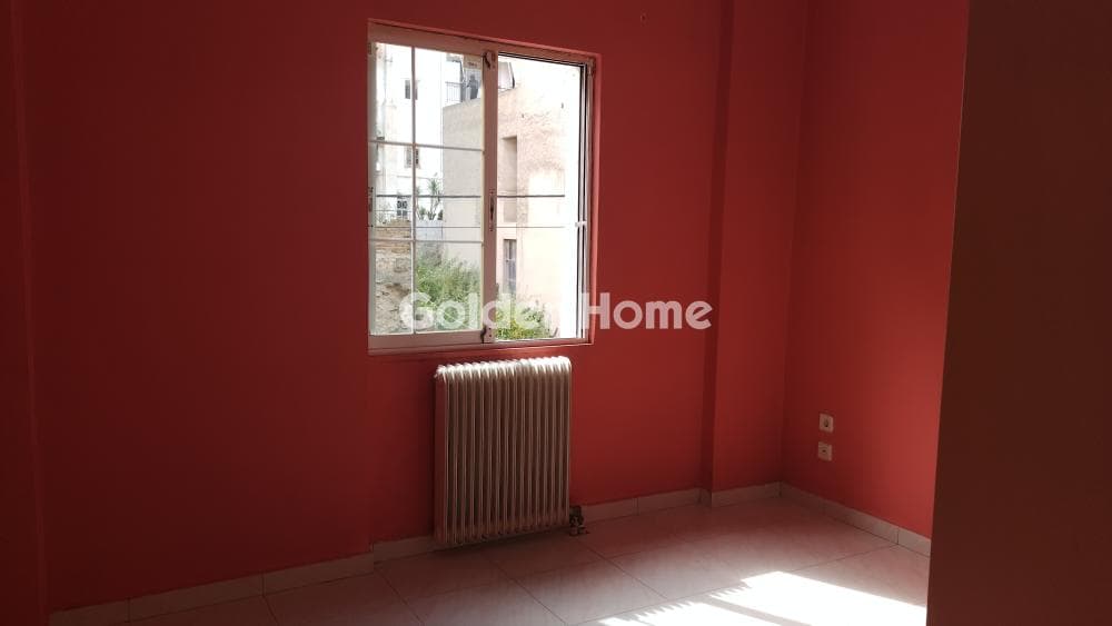 Apartment in Piraiki, Piraeus — Photo 17 of 27