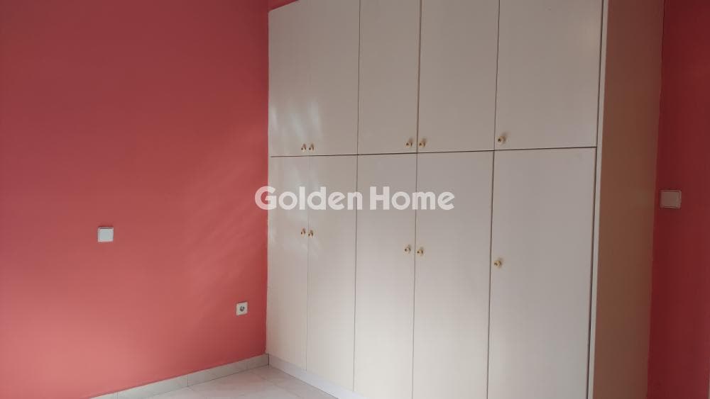 Apartment in Piraiki, Piraeus — Photo 18 of 27