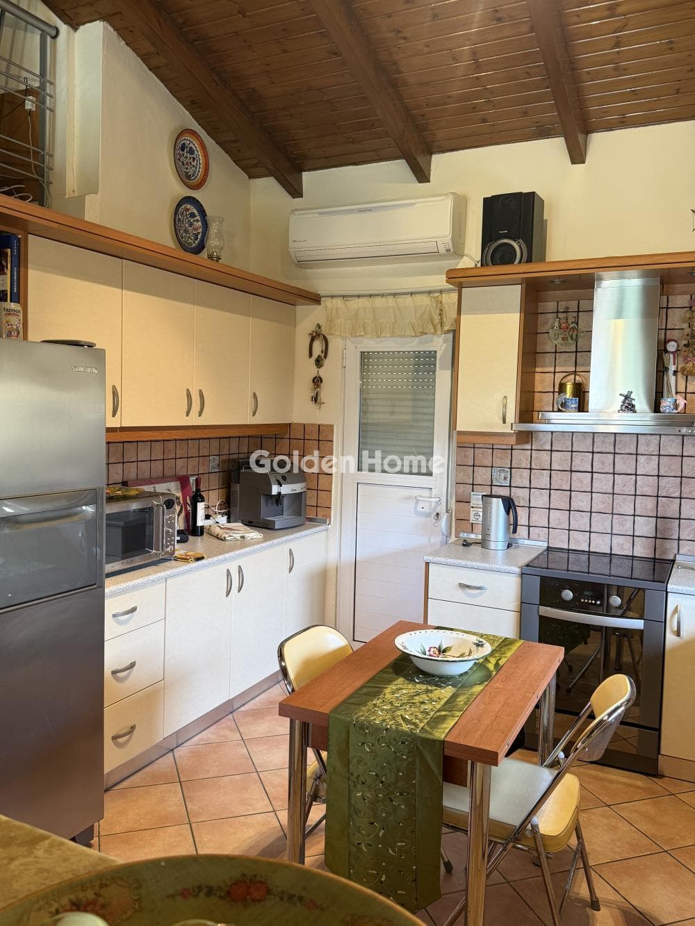 House in Mikrolimano, Lavrio — Photo 5 of 24