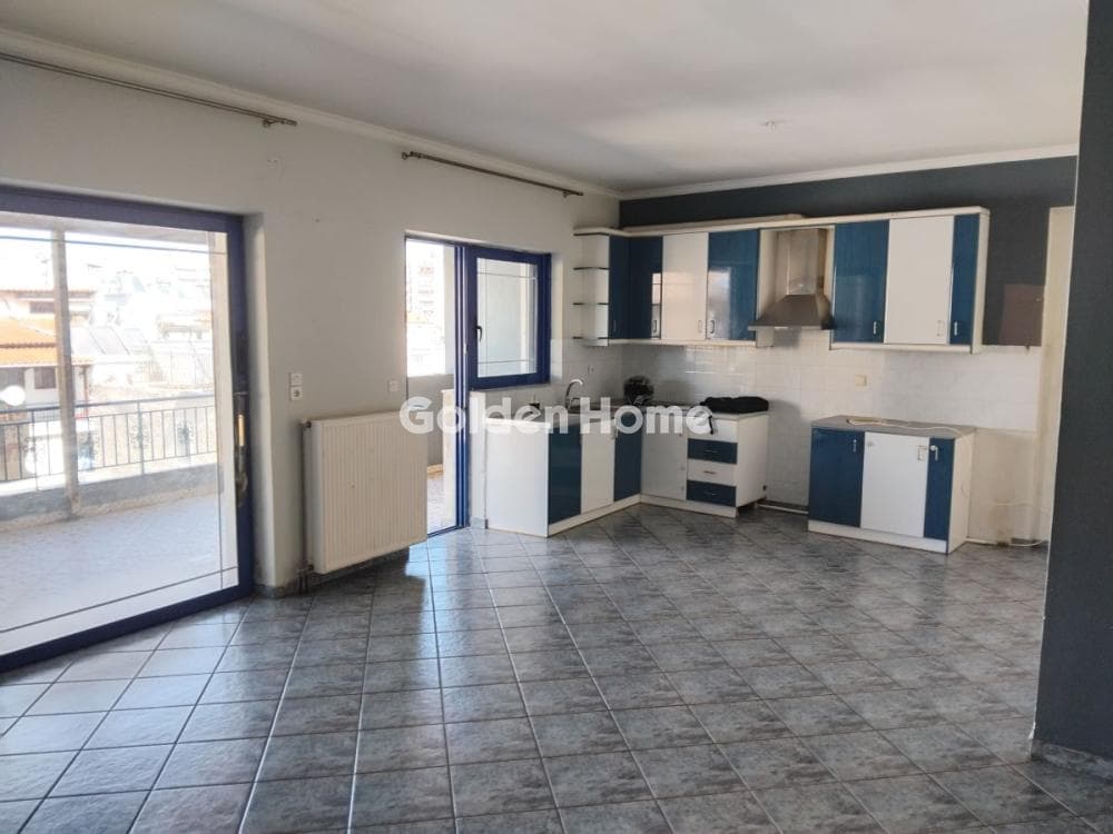 Apartment in Megala Sxoinia A, Acharnes — Photo 1 of 23