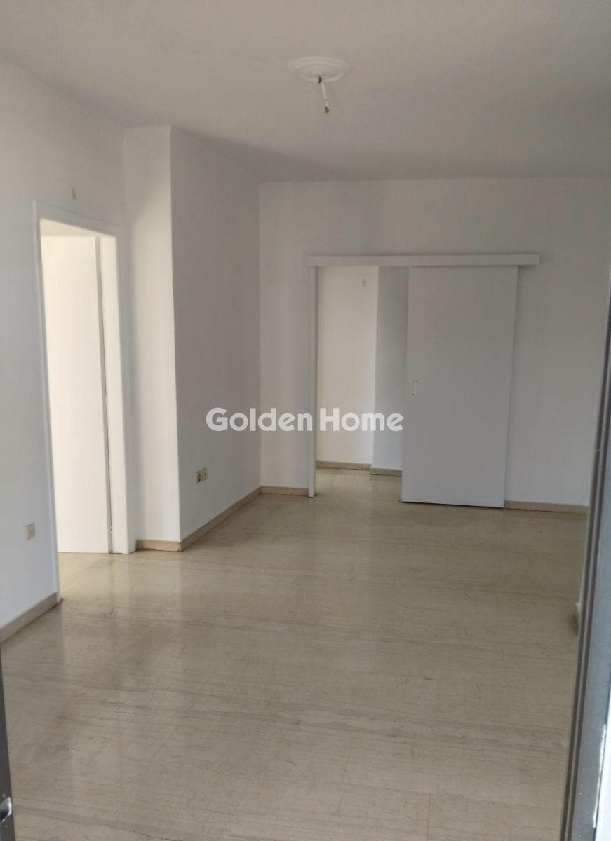 Apartment in Saframpoli, Nea Ionia — Photo 1 of 14