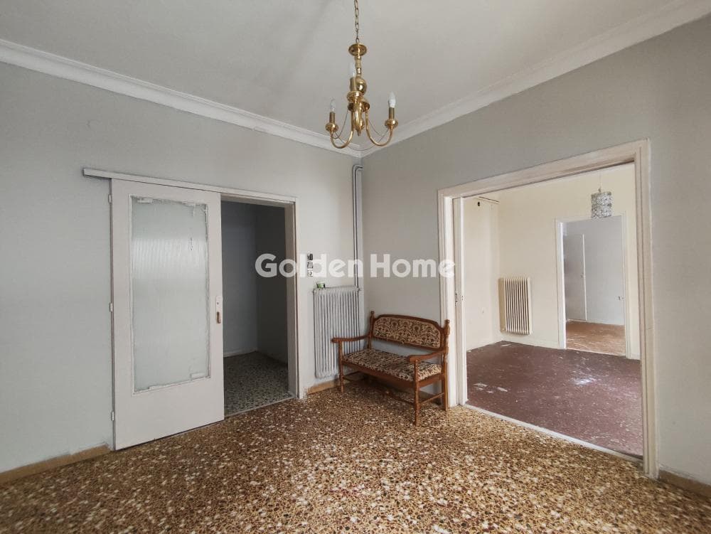 Apartment in Palaia Kokkinia, Piraeus — Photo 1 of 19